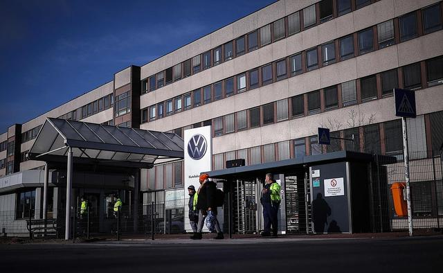 德國大眾許諾不關廠，但要裁員3.5萬